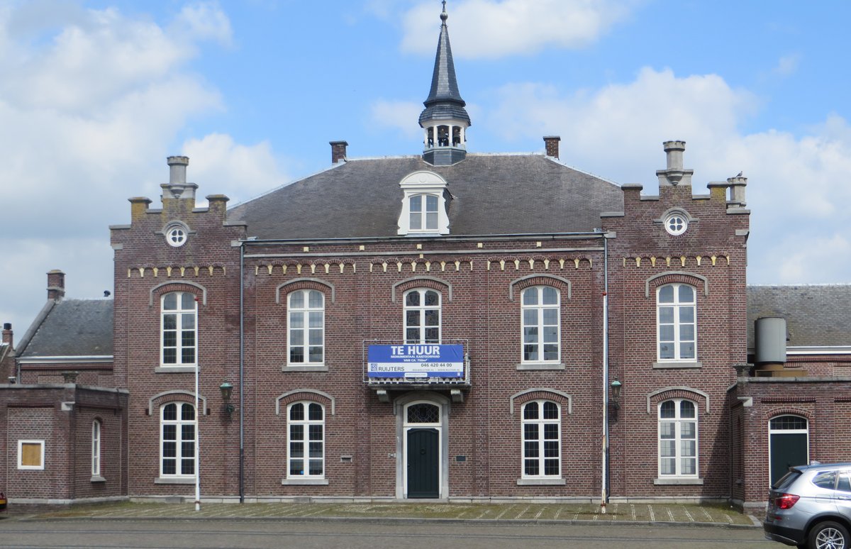 dutchbuildings's tweet photo. The town hall of #Wessem (Limburg). It was built in 1860. https://t.co/PCm8pcDjEh