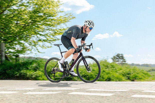 CyclingElectric's tweet photo. Warren Rossiter's Gear of the Year 2022 | The kit that kept Warren ... - BikeRadar https://t.co/uHKu3OlKFW https://t.co/EuMl0mD1gJ