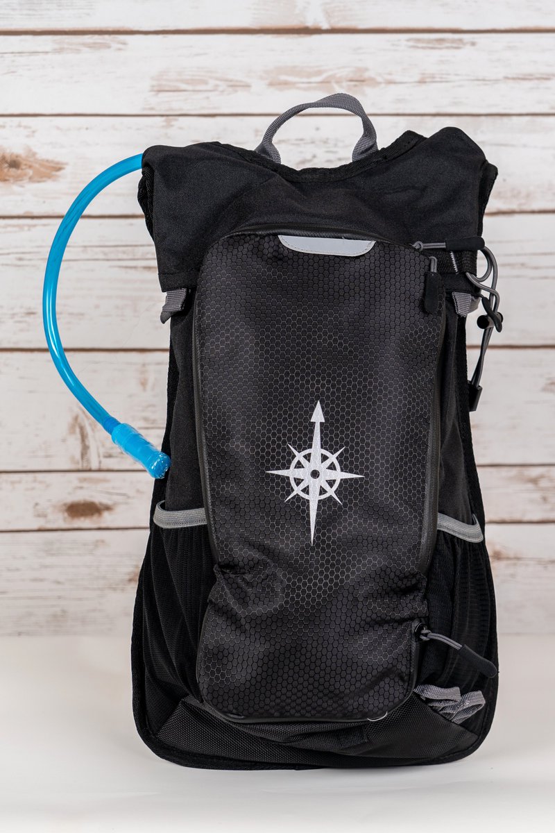 ExpedStores's tweet image. Out training or walking to get back into shape after a bit of festive indulgence? Don’t forget to hydrate as you go with this slimline pack with on board drinks system.
#FollowTheCompass 

explorercoffees.com/product/ec-exp…