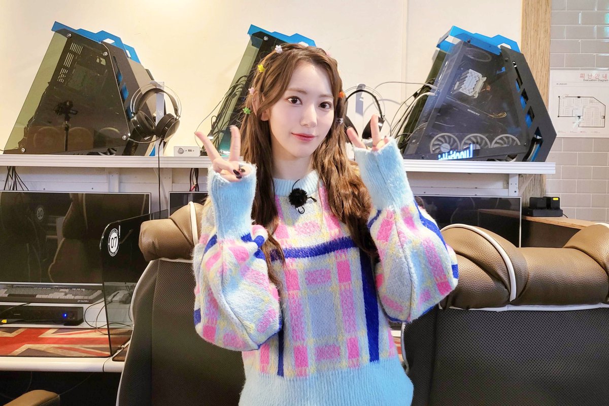 le_sserafim's tweet image. [#오늘의르세라핌]
230104 @ 겁도없꾸라

#LE_SSERAFIM #르세라핌
#SAKURA #사쿠라