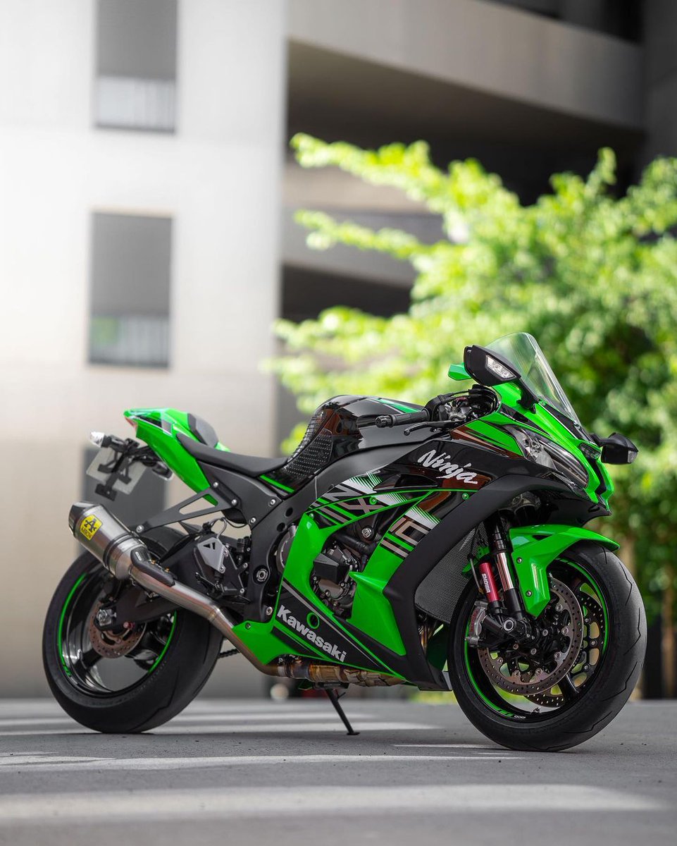 MoreMotorcycles's tweet photo. Kawasaki Ninja ZX-10R https://t.co/uAkBy2dgIz