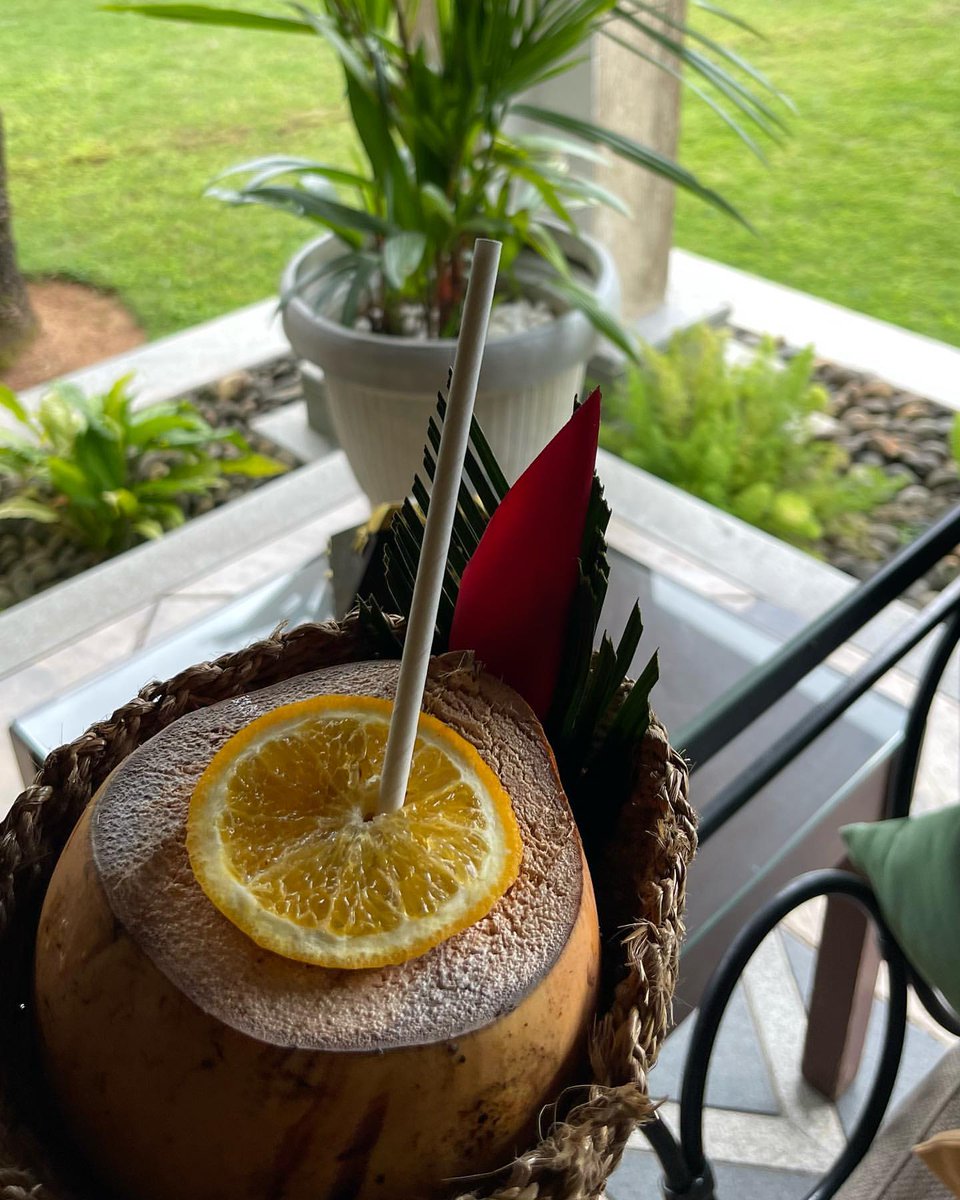 ZuriHotels's tweet photo. Put the lime in the coconut. This coconut water limeade is the ultimate refreshment at #DestinationZuri.
#ZuriKumarakom #KeralaBackwaters #Backwaters #GodsOwnCountry #WorkFromHotel #Hotel #Staycation #Workcation #LakeView #Resort #Spa #TropicalParadise #ExploreIndia #Photography https://t.co/WFYn2nZ9sJ