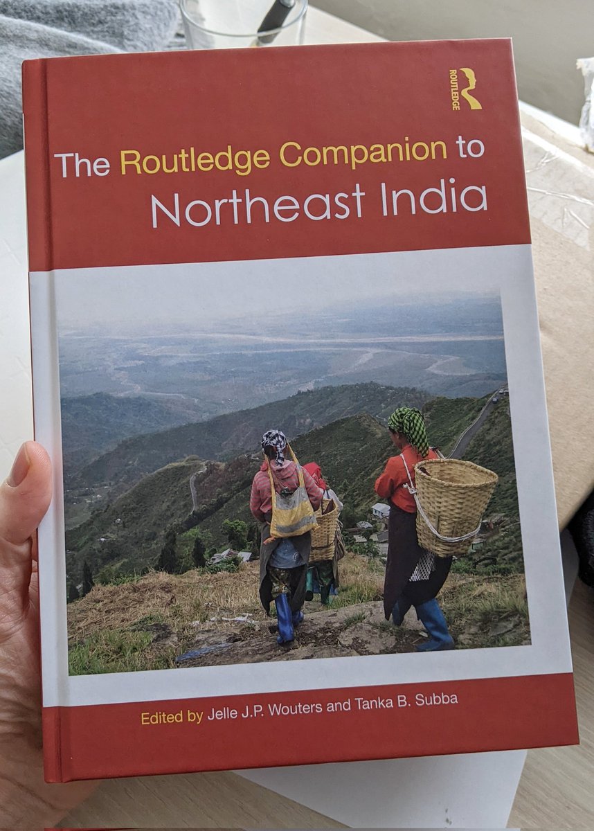 Look what just arrived! Fantastic compendium of 81 short chapters, & a wonderful social scientific guide to Northeast India edited by @JelleJPWouters & Tanka Subba 

Looking forward to reading this

(Tho i've already read the chapter on elephants co-authored with @nicoeleph)