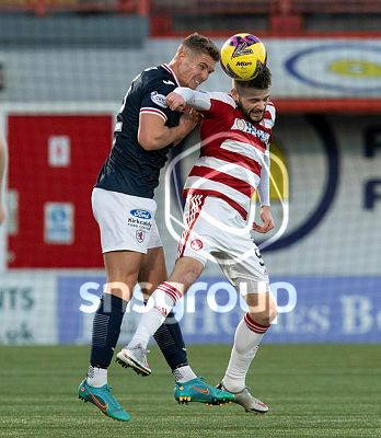 Championship Player of the week with 41.7% of the vote is @RaithRovers defender @TomLang05. His return to the team after injury is most welcome as he helped them to a fine cleansheet in his 3rd game back. They are unbeaten in all 3 games he has played which shows his value.