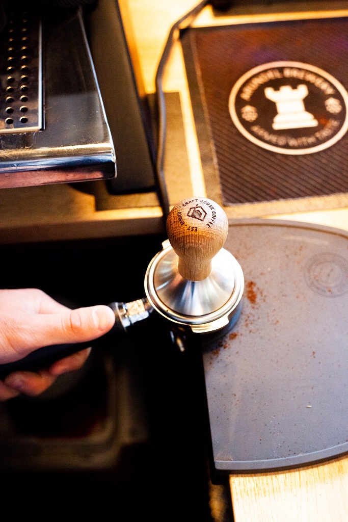 CupNeutral's tweet photo. If you're about in the picturesque town of #Arundel, why not stop by one of our fabulous recycling partners? @thebrewhouseprojectarundel 

#coffee #recycling #cuprecycling #westsussex https://t.co/TrdbJGUwXT