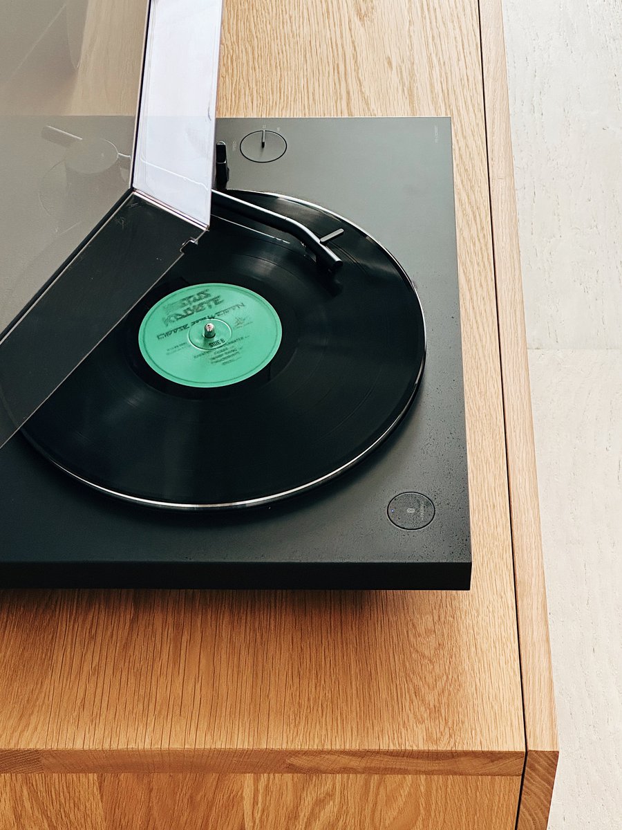 Carlos ☻ tweet media