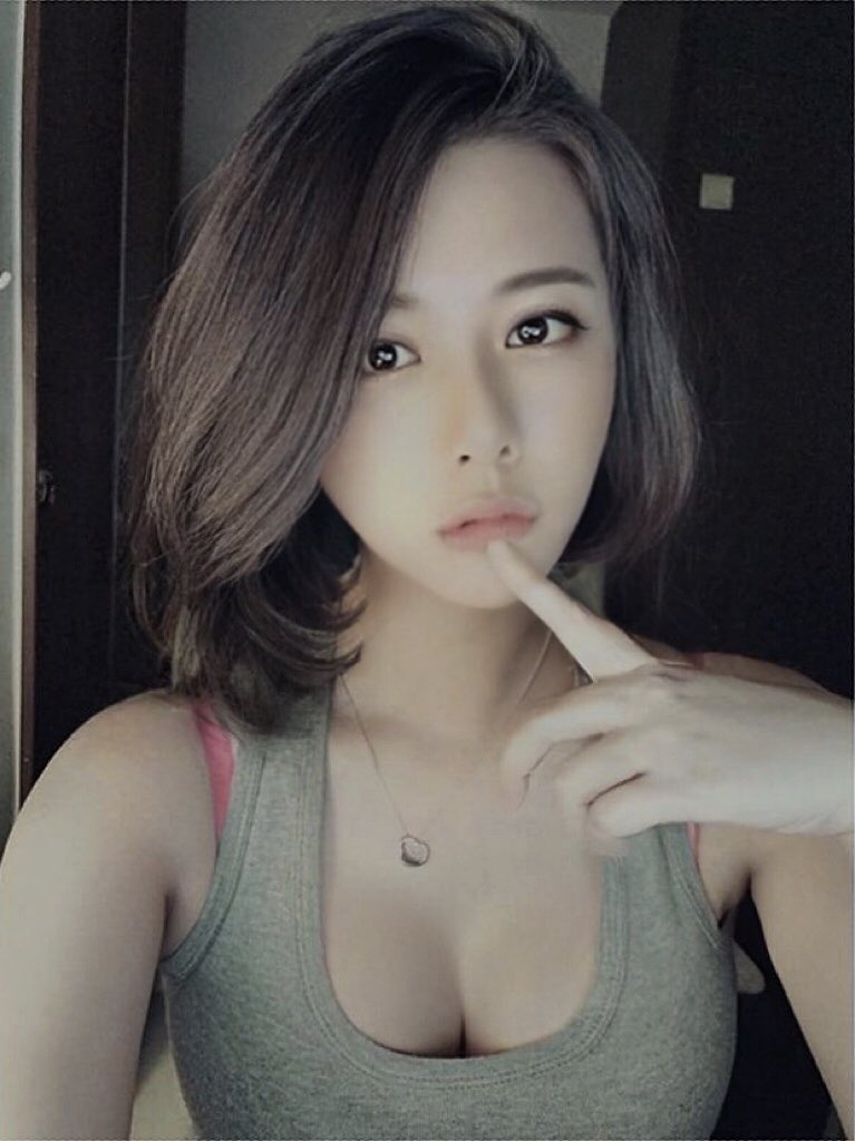 520_jonjon_520's tweet photo. 由於很多拍片跑來詢問我…
我想先聲明一下！
這部分我暫時還想不考慮…
我也需要自己的私生活也要私人空間
所以不要再問我了🙏
#今年的新希望 
#我想找身心靈都適合伴侶
#重點是對我好 #大小其實我無所謂
#大咕咕但是技術差也只是大笨鳥對吧 https://t.co/IrST4hGz7C