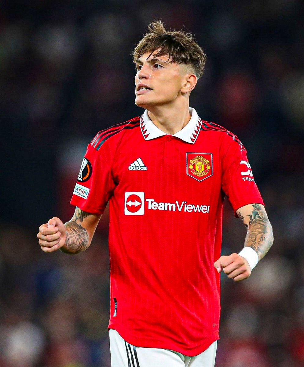 t1495816's tweet photo. 🇦🇷 Alejandro Garnacho
🎂 18 años
🏟️🏴 Manchester United
🅰️ Asistencia en la victoria del Manchester United ante el Bournemouth.
🔥 Suma 2 goles y 3 asistencias esta temporada en 449 minutos con el primer equipo.
💎 Promedia gol o asistencia cada 90 minutos.
#TriRadar📡 https://t.co/slpJSxKq59