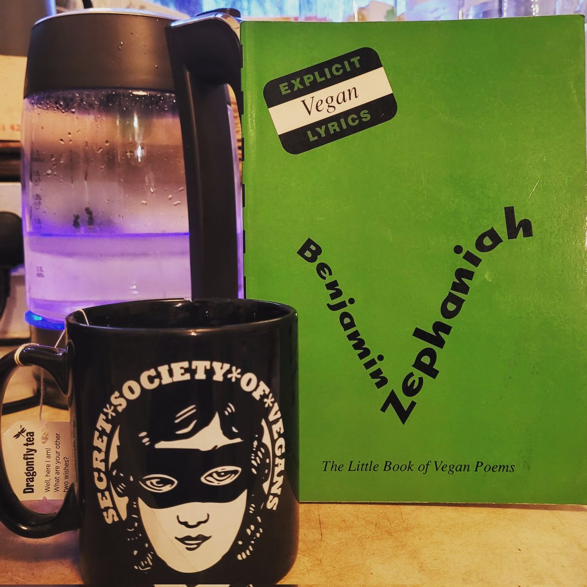 We're celebrating #veganuary with a bonus episode on 'The Little Book of Vegan Poems' by <a href="/BZephaniah/">Professor Benjamin Zephaniah</a>
bit.ly/3GibVDB
Try vegan this January with <a href="/veganuary/">Veganuary</a> ✌️🌱🍌🍎