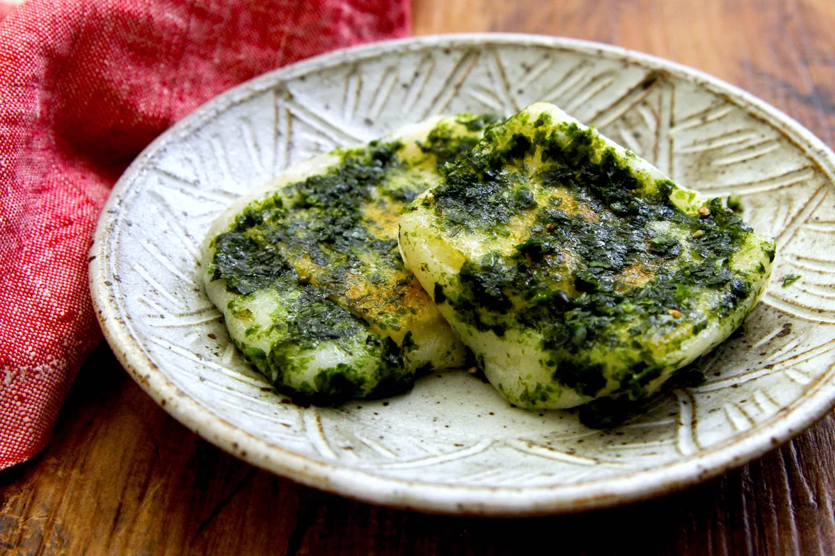 青のりなどによる味付けがすごく美味しそう！のり塩味が好きな人におすすめという「お餅」の食べ方！