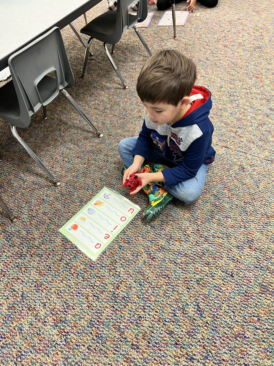 MrsKeltysELA's tweet photo. We are expert word scientists & can teach others all about the ABC’s! #ABCschool #kindersatwork #mustangproud @MBEMUSTANGS https://t.co/7e2KRXaHXa