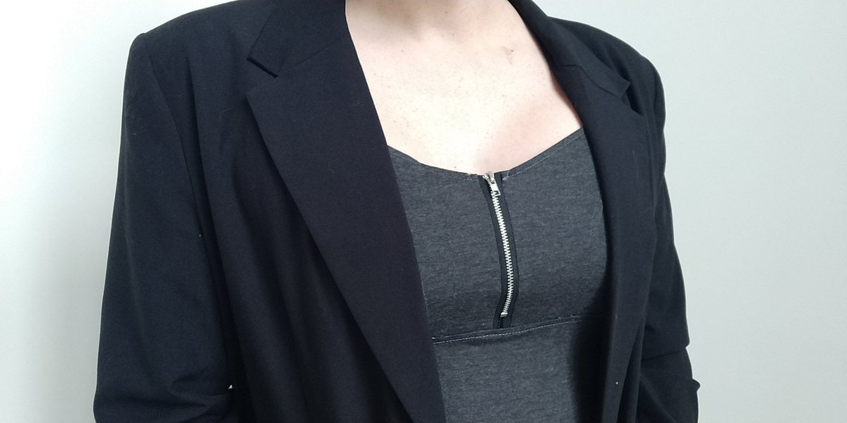 DelphineAldrine's tweet photo. Ok, time to try old clothes on #newboobs , 5 retweets and i open the zipper pushing #implants together ;) https://t.co/Exzc9dE0Dl