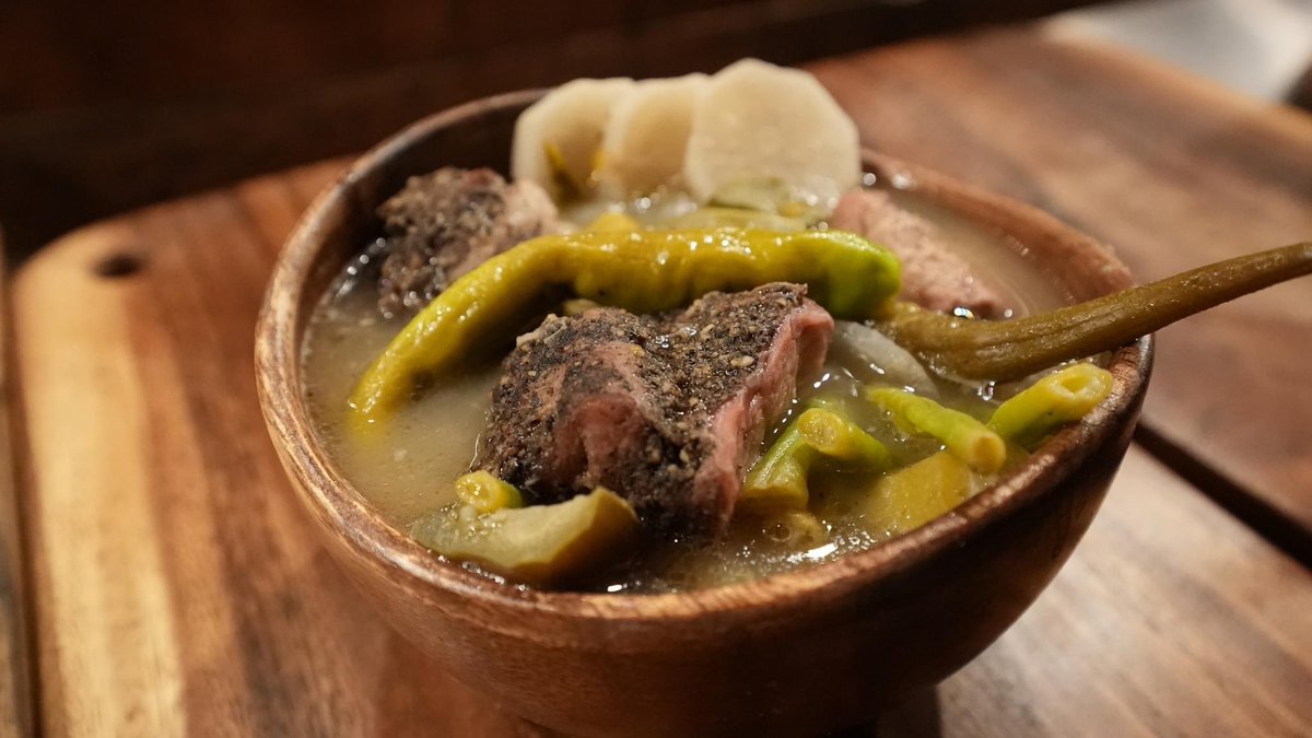 yuck_oh's tweet photo. @icoylaa May gusto ako i-try jan sa san juan, itong smoked pork sinigang sa ermeataño https://t.co/wOdX1TvKeV