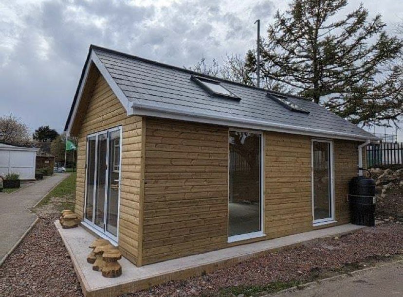 landscapes4lrn's tweet photo. Beautiful fully insulated bespoke outdoor classrooms prices available upon request. https://t.co/JyLKvxvhfW #library #outdoorclassroom #primaryhead https://t.co/fAmXMlXusJ