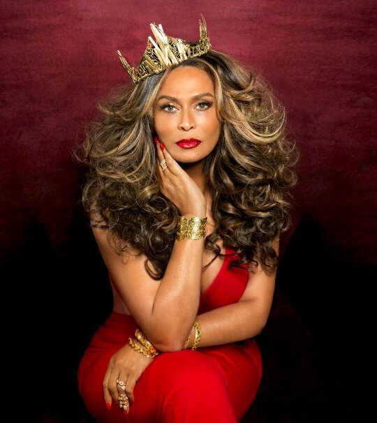 Happy birthday to Ms. Tina Knowles, A SAVAGE! 
