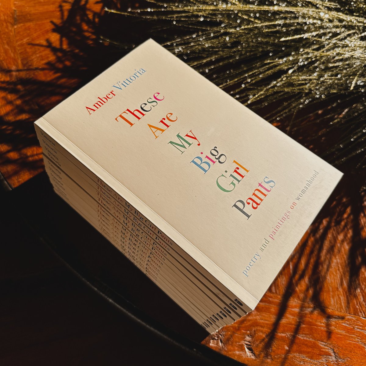 My <a href="/amber_vittoria/">Amber Vittoria</a> books came in. So stoked about it and proud of my friend! 📚 🎨 

Have you ordered yours yet? amazon.com/gp/product/152…

Retweet this tweet and I’ll pick a winner to send one your way! Winner chosen in 48 hours.🤘🏼