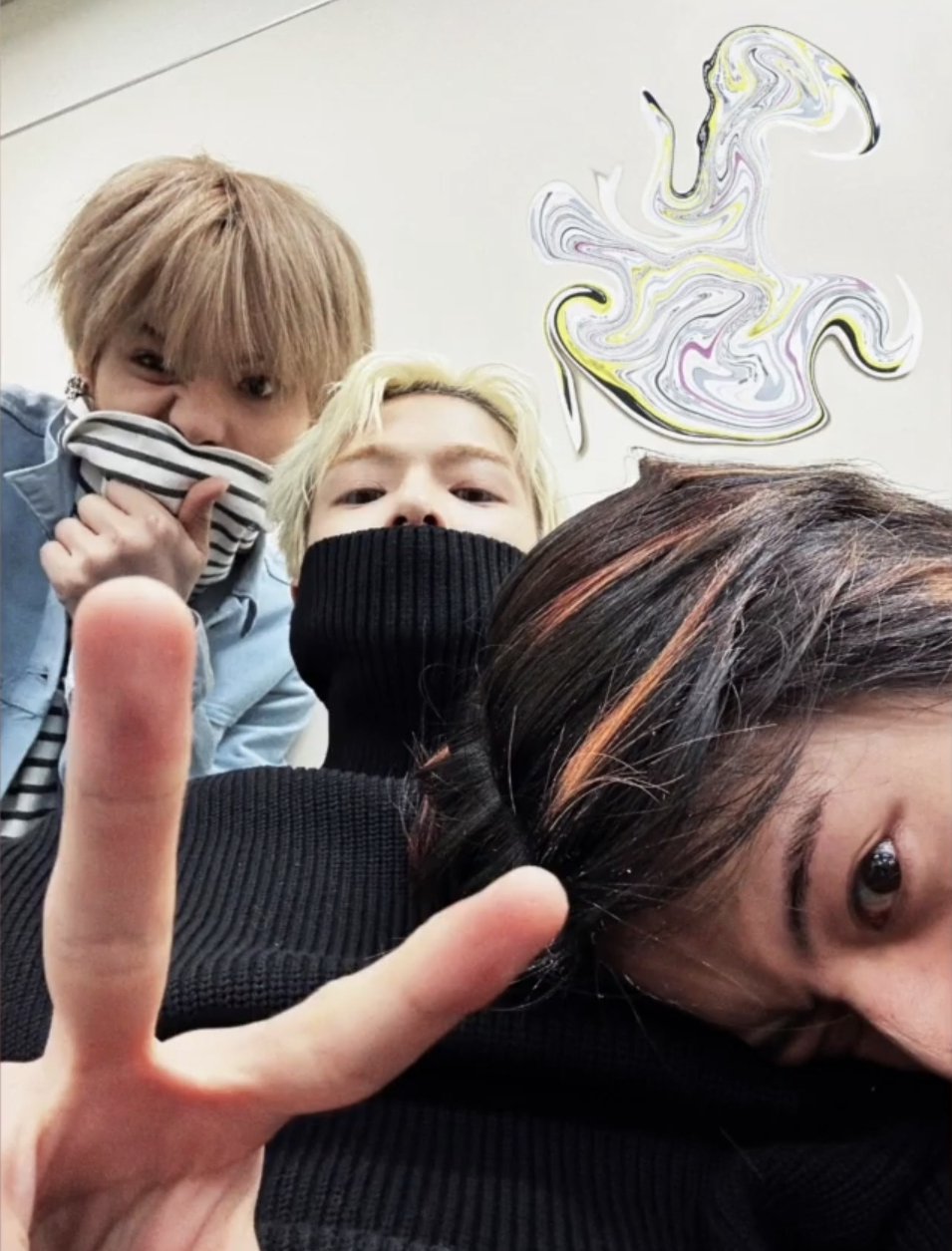 Flo28haaMAE0L7N?format=jpg&name=large