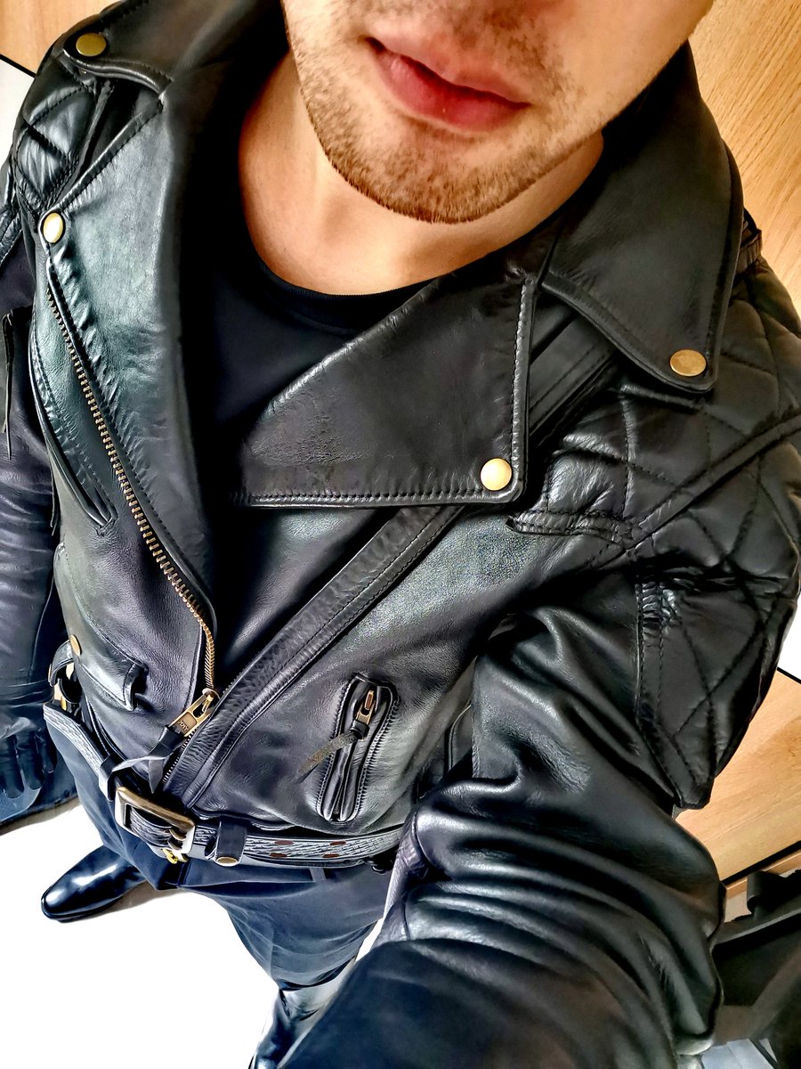 leather_obessed tweet media