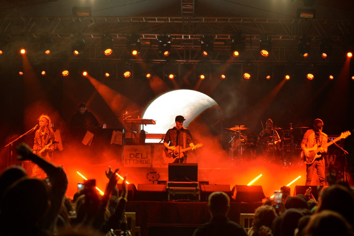 hexaopsoft's tweet photo. 5 Kasım Cumartesi günü gerçekleştirdiğimiz maNga konserinden görüntüler.

#herkeseyetecekkadareglence #maNga #hexaops #hexaopsproduction https://t.co/iZe5VBRBCC