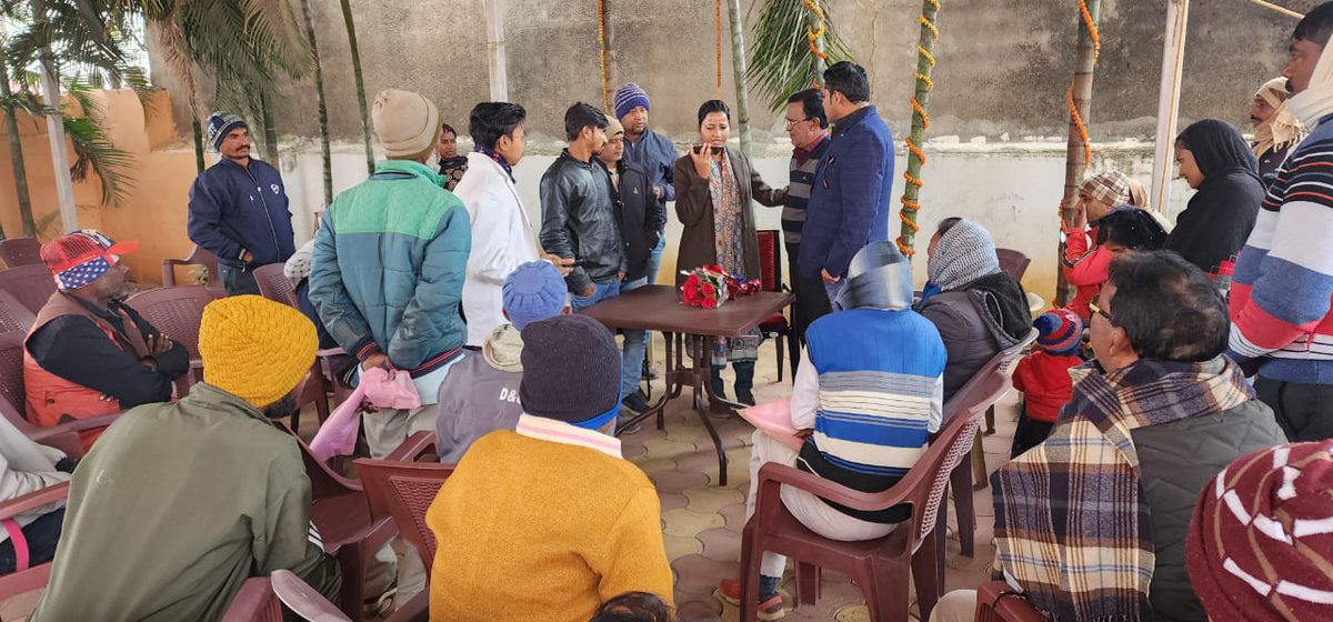 AmbaPrasadINC's tweet photo. हजारीबाग स्थित आवासीय कार्यालय में दैनिक जनता दरबार में क्षेत्रवासियों से मुलाकात कर उनके समस्याओं का निष्पादन की। https://t.co/ldcbQhfe13