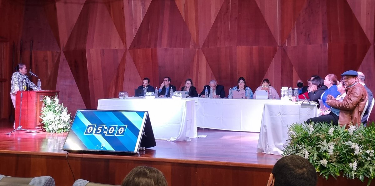 Revistazo's tweet photo. #EntrevistasPublicas.
La postulante Anabelly Suyapa Medina Mancada, al escoger la pregunta sobre qué haría para luchar contra la corrupci��n judicial en #Honduras, responde que al llegar a ser magistrada terminaría con el soborno. #JudiLeaks https://t.co/SOH73wMzc2