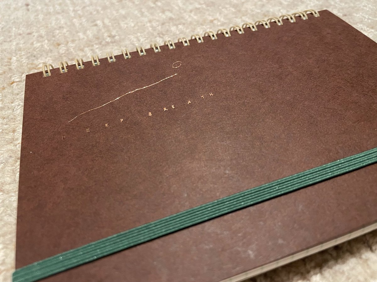 SAKURAN1102's tweet photo. 年末に行方不明になってしまった、お仕事ノート📓
これが無いとお仕事にならないくらい大切なノート。世界に一つだけのノート。ノートにお金の入った封筒挟んでたから取られてしまった可能性高い。🥲
お金は諦めるから、ノートは返してー！！！お願い！見つかりますように。 https://t.co/yZqTWJ7MqN