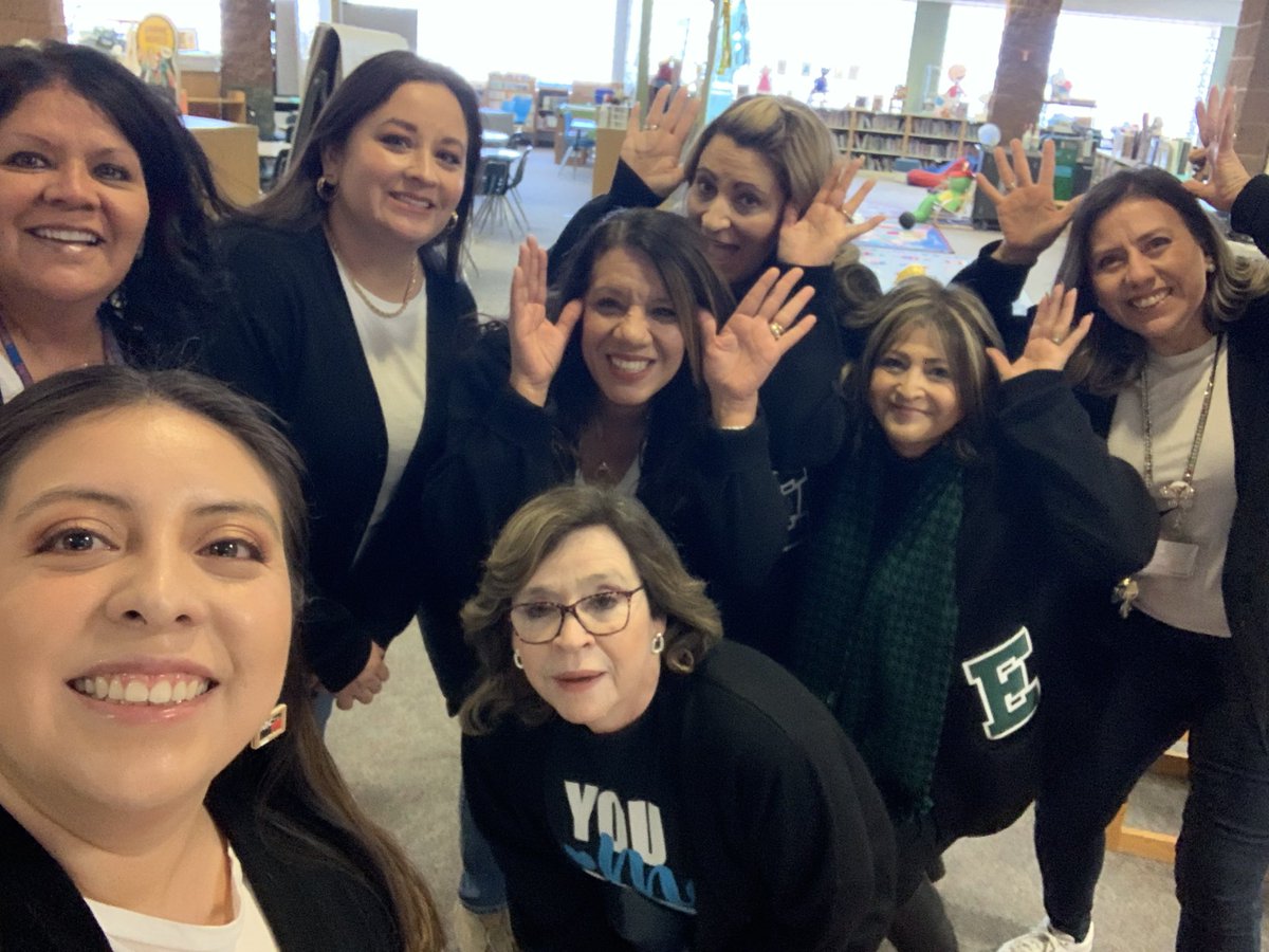 Ana Rios tweet media