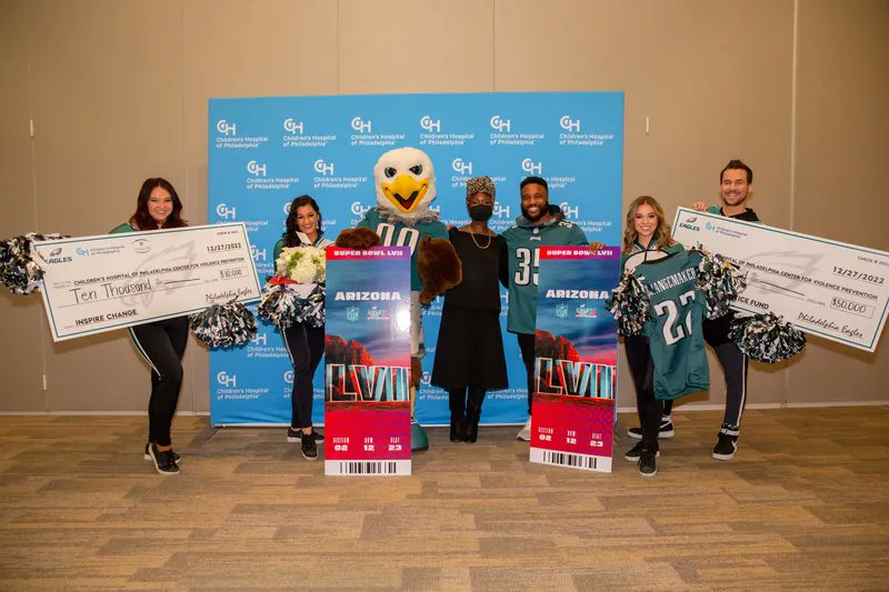 Dr. Ruth Abaya, CHOP PEM attending, received the NFL's Inspire Change Changemaker Award from the Philadelphia Eagles! 

Dr. Abaya was awarded for her community work with gun violence prevention and was honored at the game on Jan. 1st.