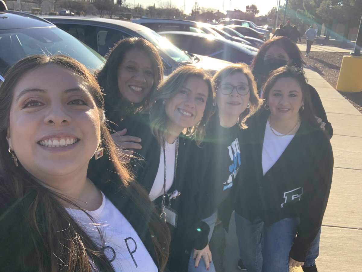 Ana Rios tweet media