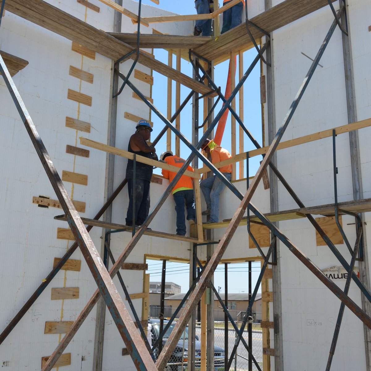 Amvic Building System tweet media