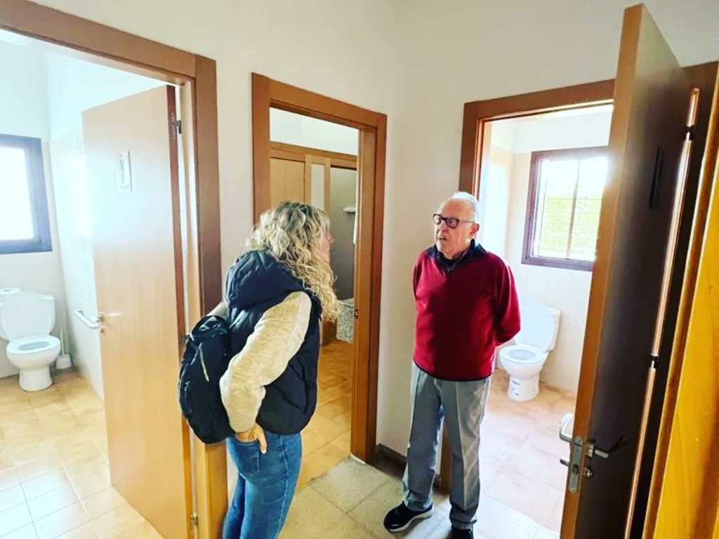 MaryLopez_Tgna's tweet image. 👷‍♀️Fent seguiment de les obres de #reforma per adaptar els lavabos de la #llar de gent gran de #Riuclar.👌 Ja falta menys perquè siguin una realitat i puguin ser utilitzats per qualsevol persona.👏 Continuem amb la feina imparable d'anar actualitzant totes les llars!💪