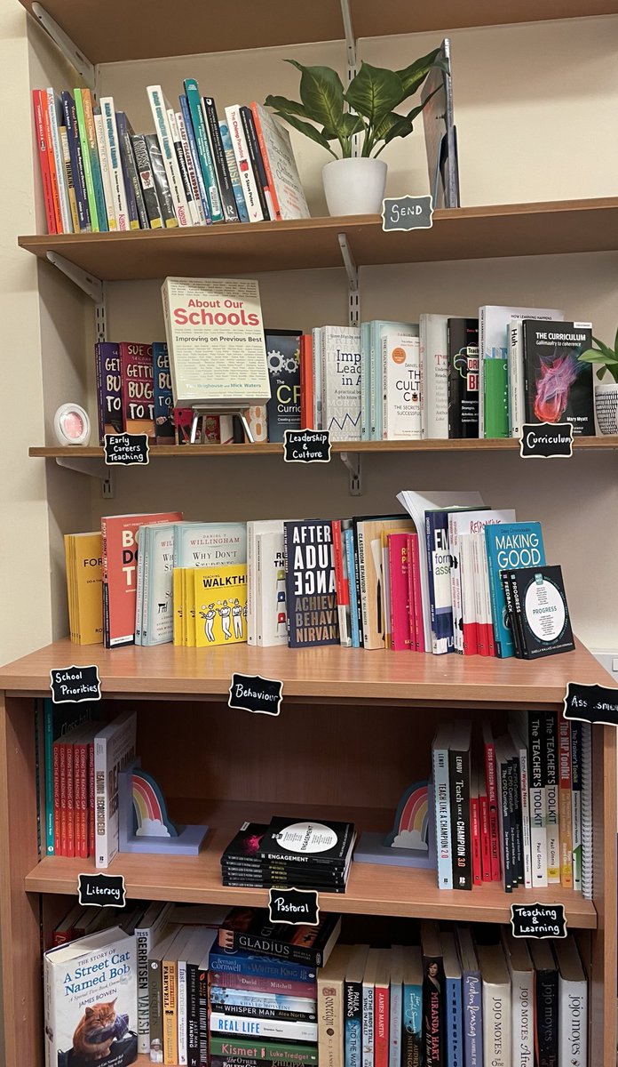 Update on our CPD library following some donations.  Thanks Mr Watton. <a href="/EllowesTandL/">Ellowes Teaching and Learning Community</a>. <a href="/MrsGTilley/">MrsGTilley</a> Ready to be booked out by our staff #reading #learningneverends