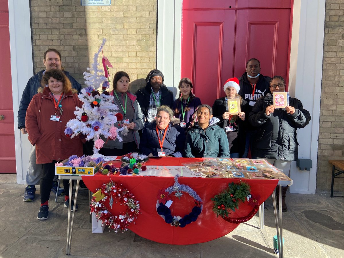 SouthwarkColl's tweet photo. #SupportedLearning students at Southwark College hosted a Christmas stall, selling handmade recycled Christmas wreaths and Christmas accessories, raising £300 for local charity @stjohnswaterloo
Read more of the story here📰👉https://t.co/Mgj0uwuHGm
#Christmas #southwarkcollege https://t.co/bTs63chbsw