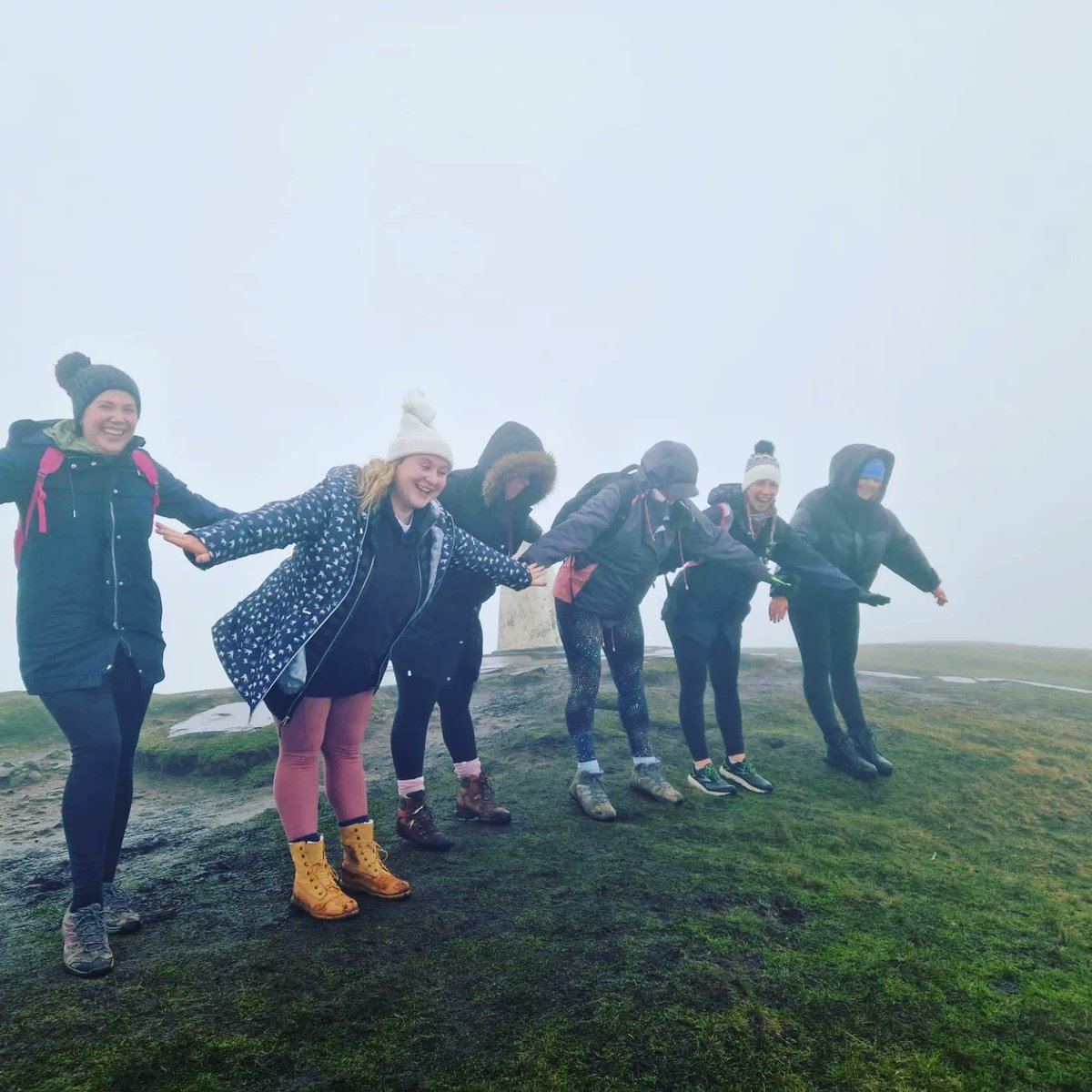 When the boss asked for a team meeting, we didn't expect it to be in the clouds! 😶‍🌫️ 

Team AAV on top of the world ready for 2023! Great way to kick the New Year off and welcome new members to the team 🌎

Looking forward to working with our fantastic clients in 2023 🥳