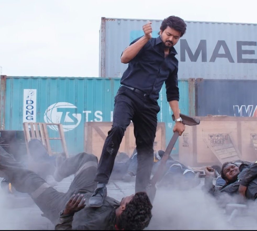 SriniShiva's tweet photo. #VarisuTrailer likes thrashed #Thunivu trailer likes in just 4hrs 3mins.. 🔥
Namma power, andha ragam.. 🔥
#THEEEEE ithu #Thalapathy𓃵
It's time to give ituu backu mamae🔥
#VarisuPongal2023 #ThunivuPongal
@ManobalaV @TrollywoodX https://t.co/Qy4kCN08Ub