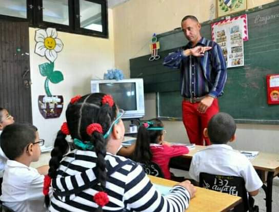 DPT_EspDefensa's tweet photo. Este 4 de enero, 61 aniversario de la Educación Especial en Cuba.  Subsistema educativo q garantiza cobertura de atención a la totalidad de la población escolar con necesidades educativas especiales. @DpTransporte
@DPT_Informatica #EducaciónSanctiSpiritus #Cuba #UnaSolaRevolución https://t.co/wqEQiqdHoV