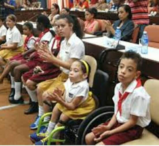 DPT_EspDefensa's tweet photo. Este 4 de enero, 61 aniversario de la Educación Especial en Cuba.  Subsistema educativo q garantiza cobertura de atención a la totalidad de la población escolar con necesidades educativas especiales. @DpTransporte
@DPT_Informatica #EducaciónSanctiSpiritus #Cuba #UnaSolaRevolución https://t.co/wqEQiqdHoV