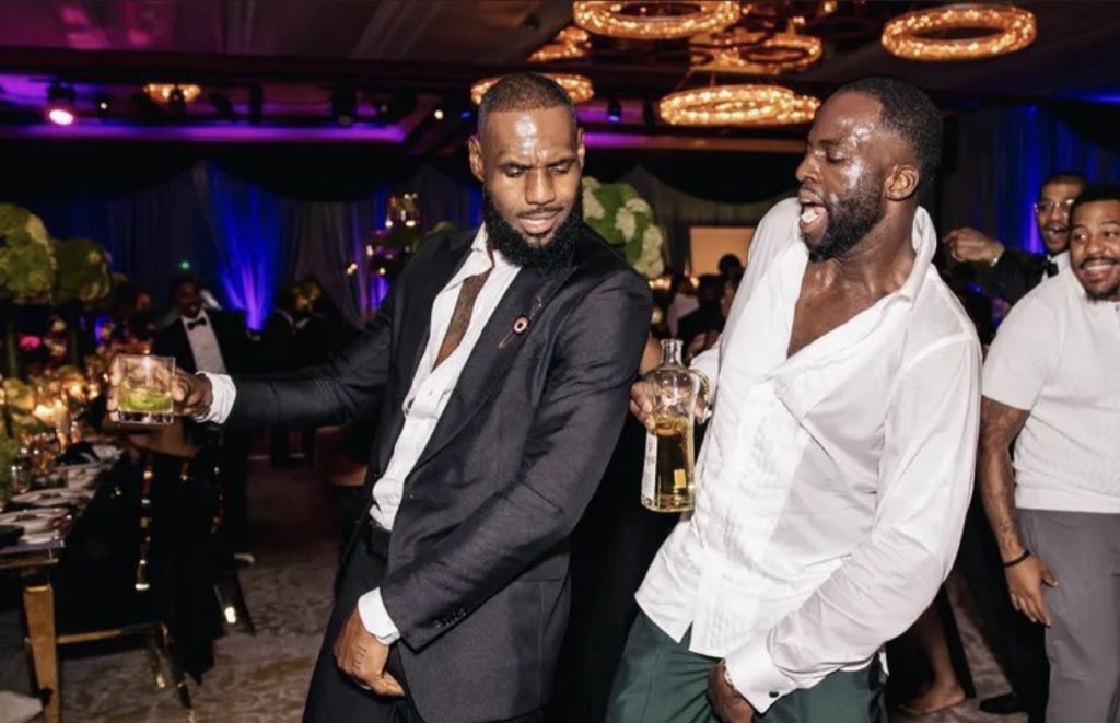 This is how I was partying at uni with guys I ain’t even know their name
