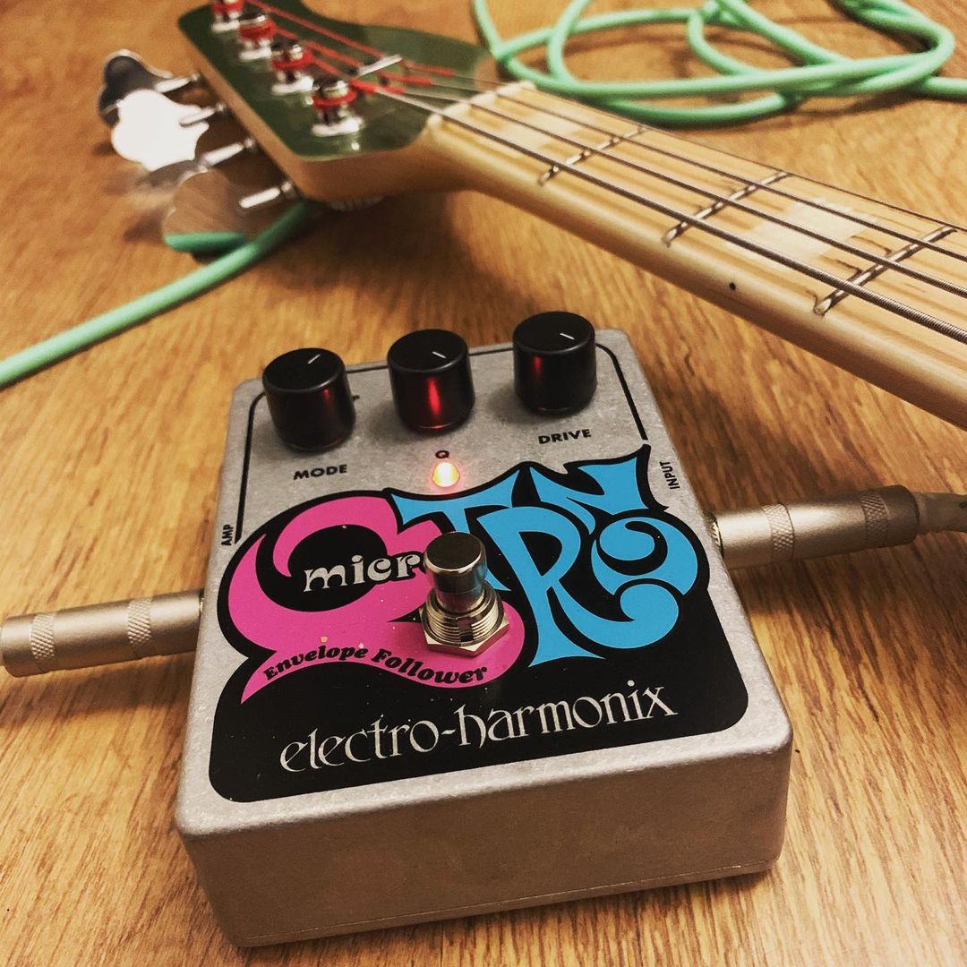 EHX's tweet photo. Get over the hump with our funky filter, the EHX MICRO Q-TRON!
Now in NANO - https://t.co/U1zcRzolVH
📷 Dyl Pickles Bass 

 #ehx #guitarpedals #guitargear #guitareffects #electroharmonix #envelopefilter #funk https://t.co/u6ca0PH14l