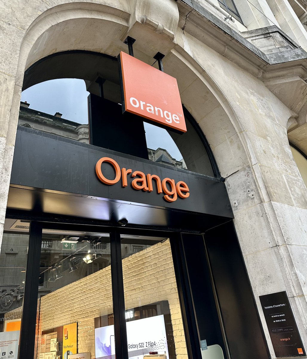 Accueil agréable, professionnalisme, écoute, éthique, efficacité… Merci aux conseillers de l’#OrangeStore de #Reims 🟧
Nouvel #iphone 📱 et nouveau forfait 📈 pour toujours mieux vivre le #numérique grâce à <a href="/orange/">Orange</a> 🧡
De l’humain et des valeurs au service des clients 😊🙏🏼