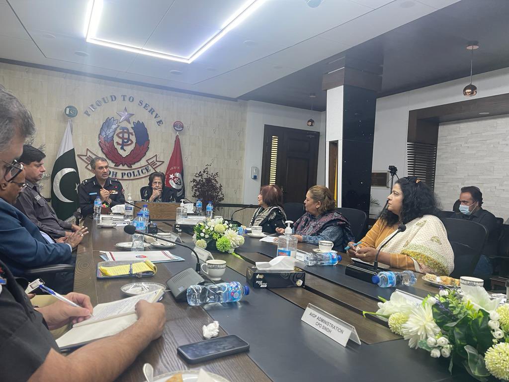 ZahidHaya's tweet photo. Key insights from civil society reps meeting with IG police sindh at CPO today:(I)1800 female police officers being inducted (II)to improve investigation 4 committees have been formulated internally (III)to curb thana level corruption a 7 member committee https://t.co/uk6SPGycAE