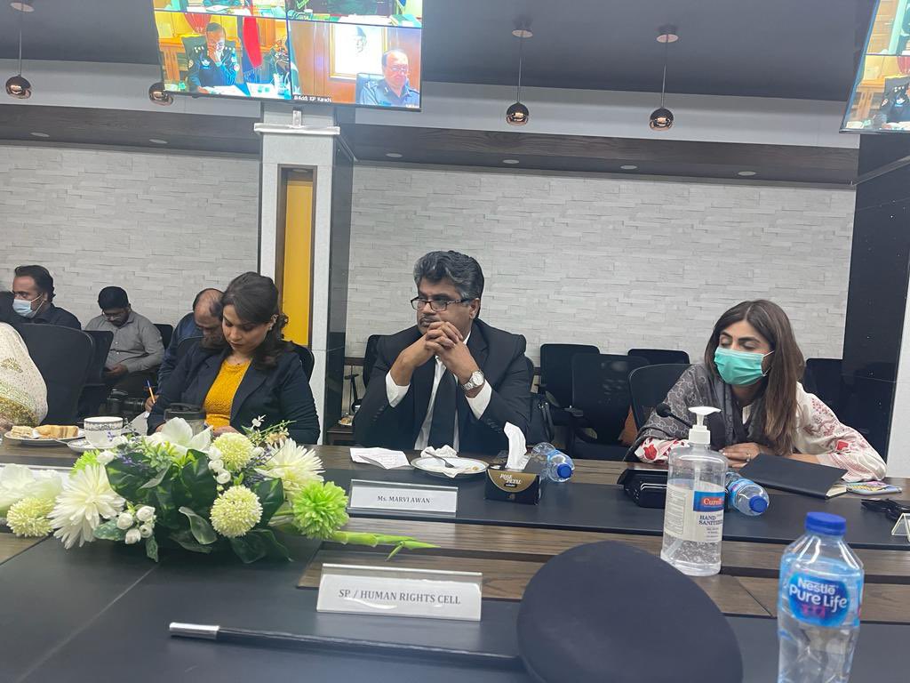 ZahidHaya's tweet photo. Key insights from civil society reps meeting with IG police sindh at CPO today:(I)1800 female police officers being inducted (II)to improve investigation 4 committees have been formulated internally (III)to curb thana level corruption a 7 member committee https://t.co/uk6SPGycAE