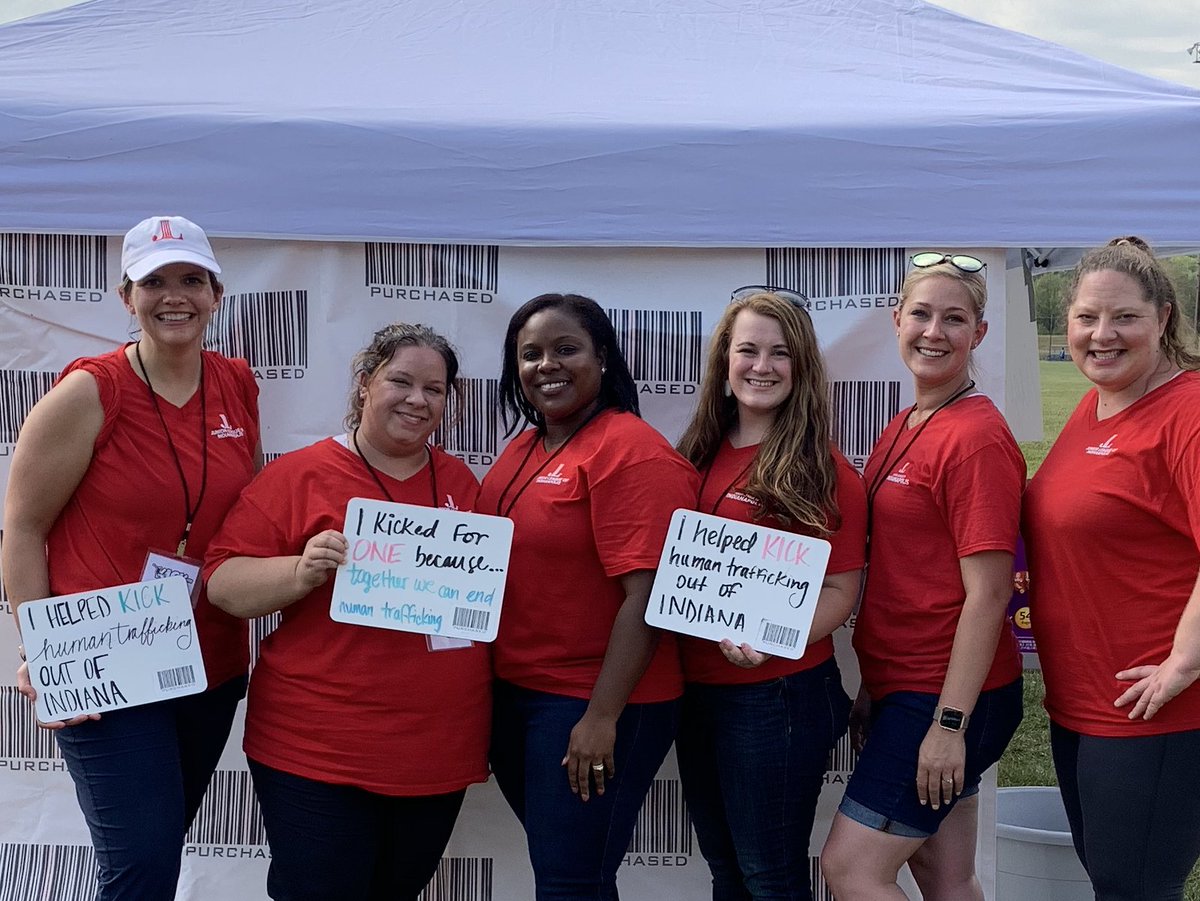 Are you looking for a way to make a difference this year? Consider joining The Junior League of Indianapolis! Our members are leaders in the community and make an impact through volunteer opportunities. #JuniorLeague #Indianapolis #Volunteerism