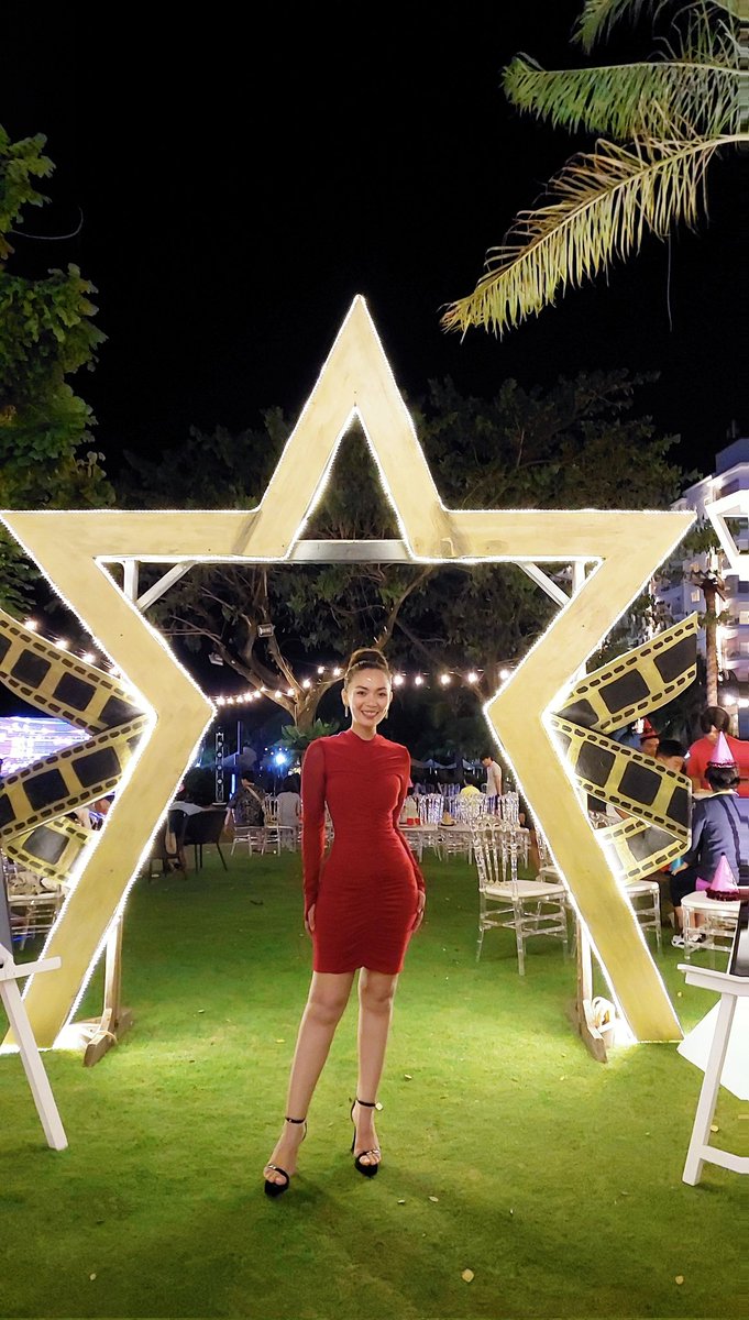 Jedahzzling's tweet photo. 4/4
She's been through hell and back. But it's her beauty that sets her apart... She is a woman who wore her battle scars as her best attire and a stunning dress made of hellfire.
#NYEcelebration #2023NewYear https://t.co/CetkFocQ4D