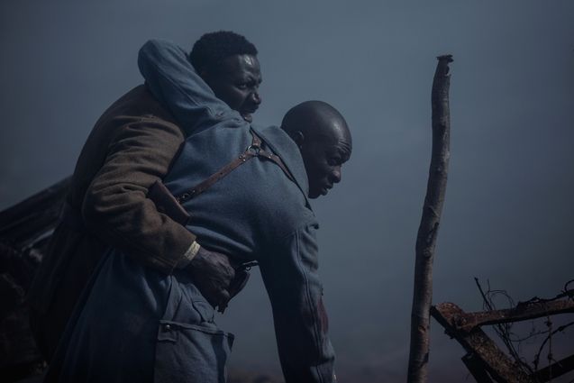 CCHICMAG1's tweet photo. Aujourd'hui le film #Tirailleurs, sort en salles 🎥 
Avec @OmarSy à l'Affiche, le film raconte les Epreuves de la #WWI du point de vue d'un Père Sénégalais et son Fils 
Un bel Hommage aux Valeureux Tirailleurs Africains qu'on vous reccomande vivement ! 😉 https://t.co/wCnvZ0QBKO