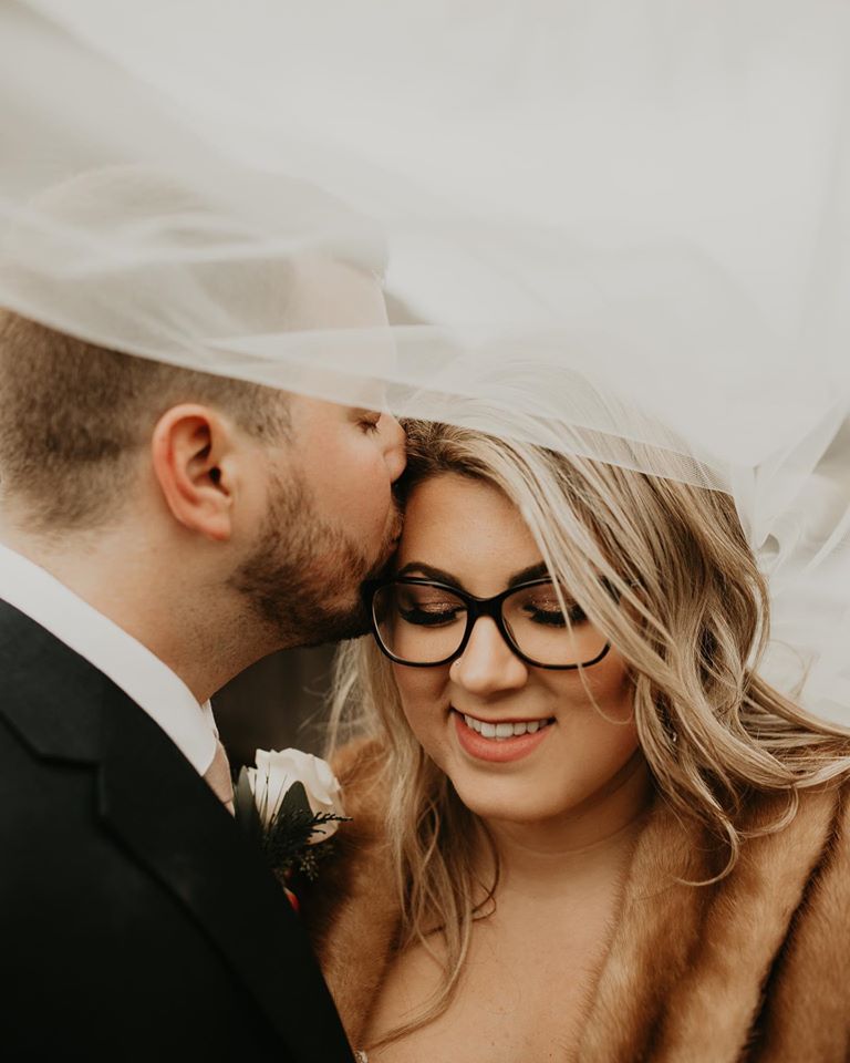 JustGrinPro's tweet photo. Happy 3rd Anniversary Blair &amp; Greg! #wedding #anniversary #justgrinproductions #nicoleleighphotography https://t.co/Qyum0SkRMH