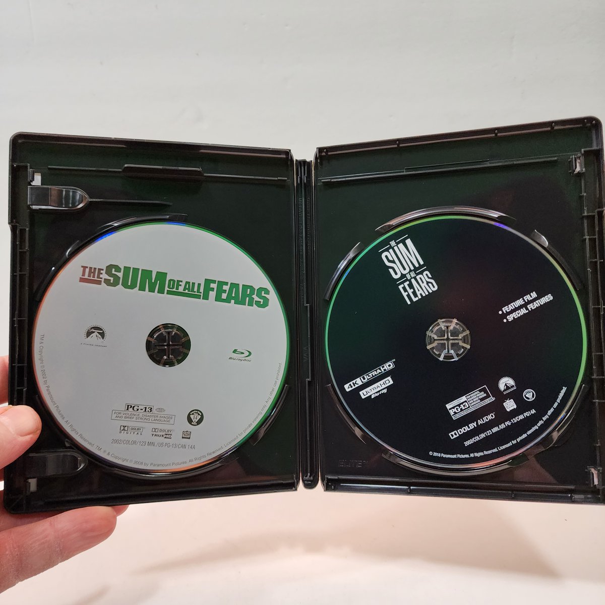 The Sum Of All Fears on 4K UHD / Blu Ray / Digital
Buy Here! smpl.is/qphs #comissionsearned
Out Now from Paramount Pictures
#thesumofallfears #4kuhd #bluray #mailday #movie #paramountpictures #reviewer #collector #collection