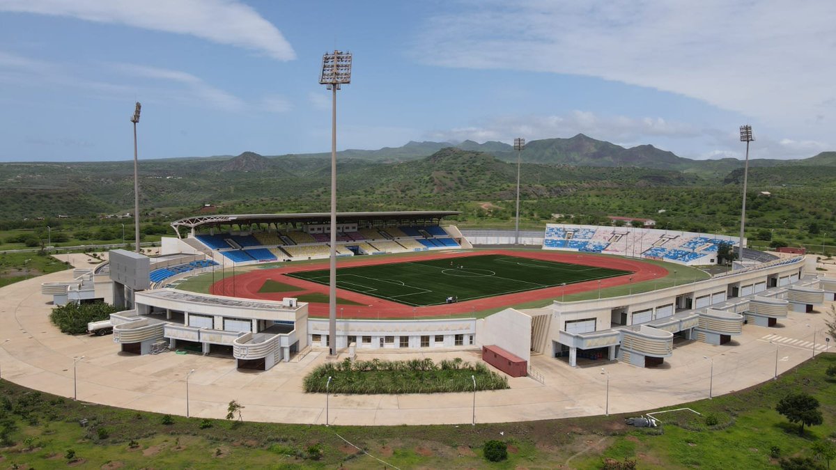 CabineSport's tweet photo. Cabo Verde nomeia "Estádio Pelé"

Primeiro-Ministro cabo-verdiano, José Ulisses, anuncia a decisão de mudar o nome do estádio nacional para homenagear o "Rei".

"Pelé foi e será sempre uma referência no Brasil, na nossa lusofonia e todo resto do mundo", escreveu no facebook. https://t.co/ZxX1FSgL4c