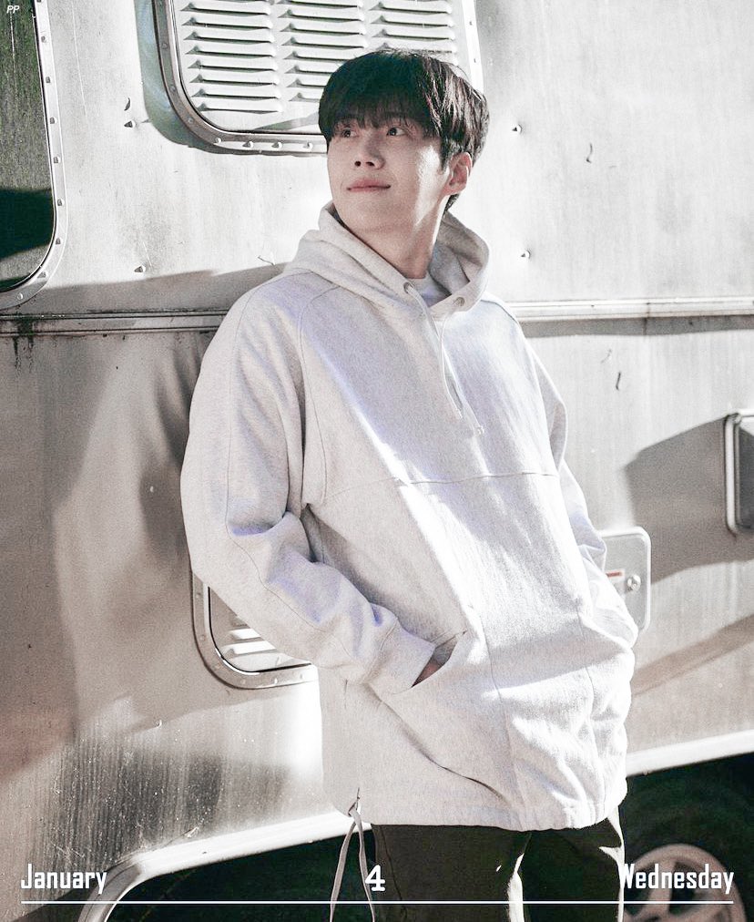 YOUNG_PP75's tweet photo. 가을에서 겨울 •• ⛄️
보정? https://t.co/6EwX2FOcjY