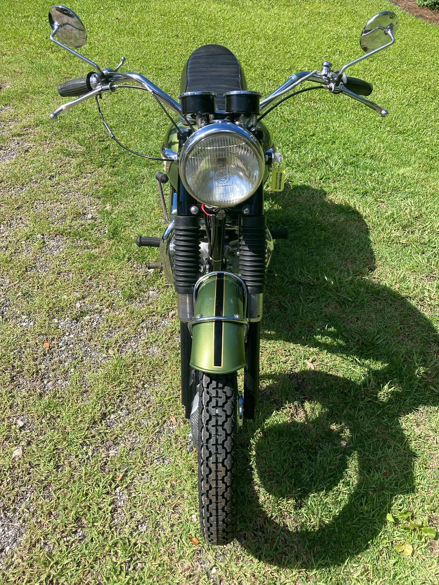 chopdocs's tweet image. One of my customers resto jobs that had to match the paint for  spring gold and lay out oem black stripes @TrulersSaveTime